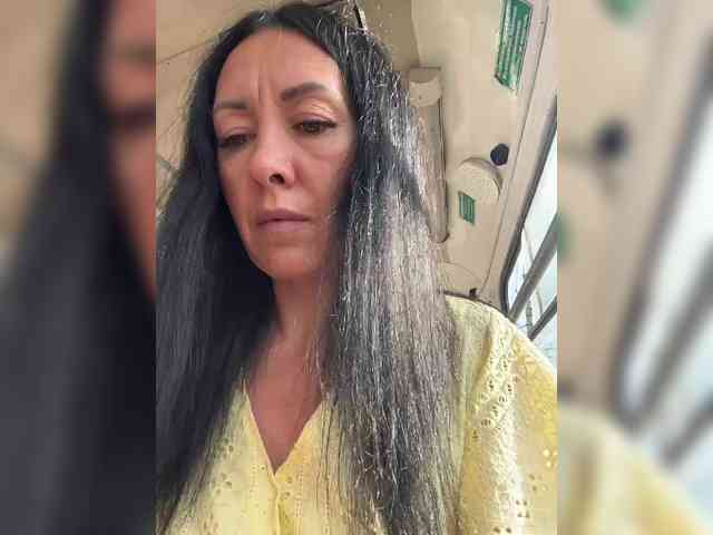Karolina_Milf webcam