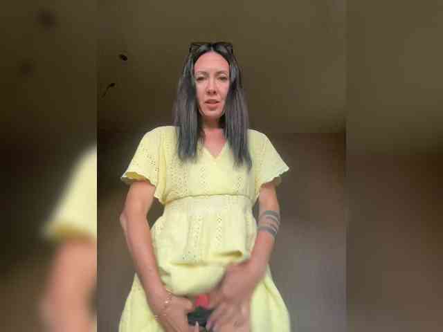 Karolina_Milf webcam