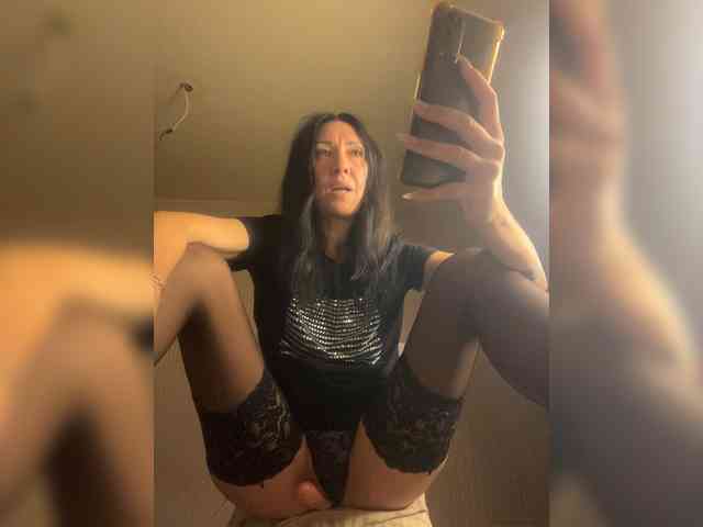 Karolina_Milf webcam