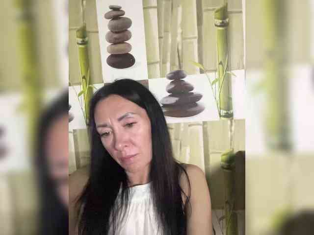 Karolina_Milf webcam