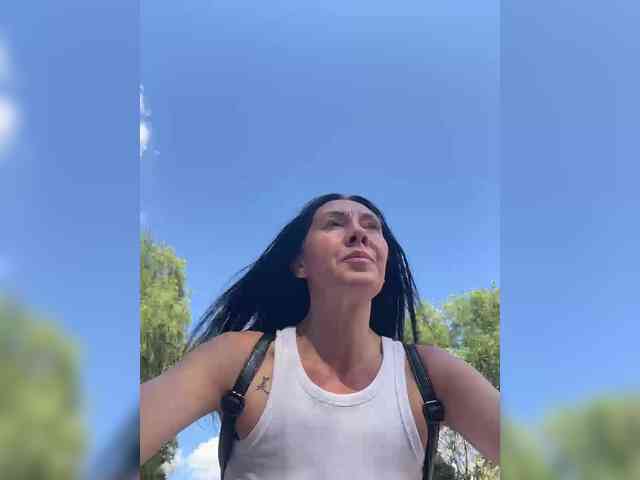 KarolinaMilf Sex Cam Show