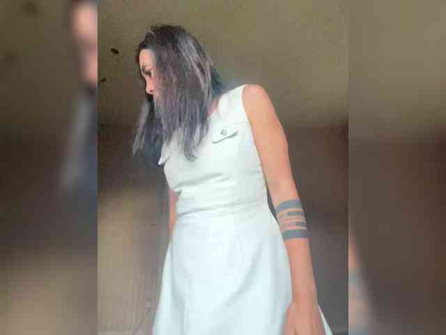 Karolina_Milf webcam