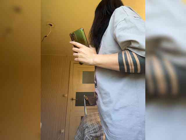 Karolina_Milf webcam