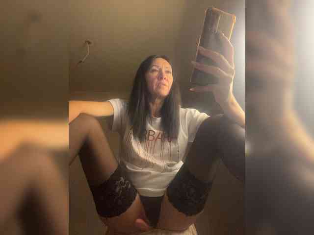 Karolina_Milf webcam