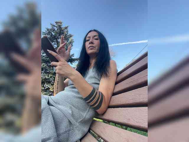 KarolinaMilf Sex Cam Show