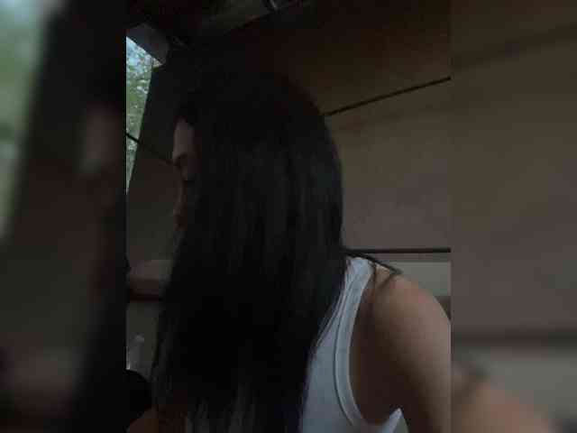 Karolina_Milf webcam