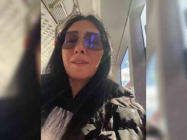 Karolina_Milf webcam