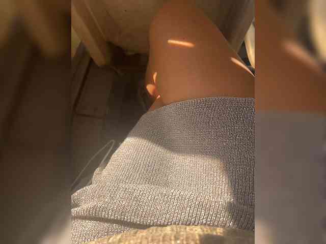 Karolina_Milf webcam