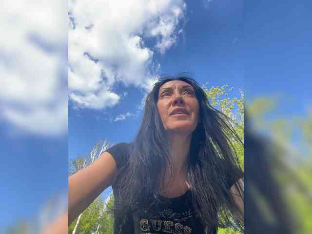 Karolina_Milf webcam