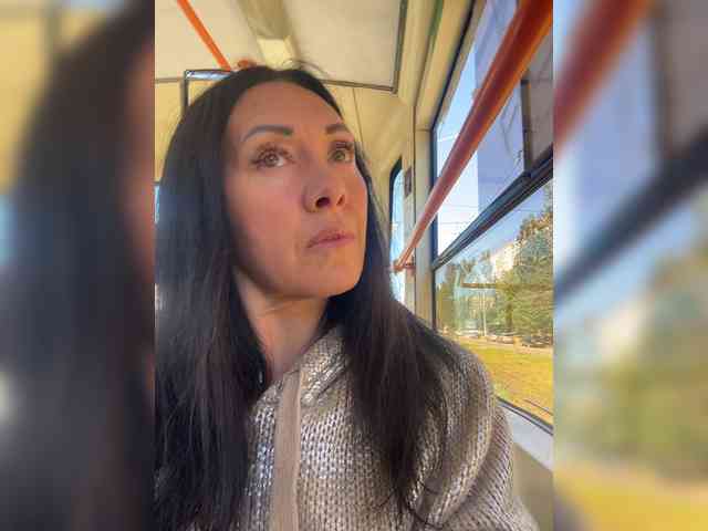 Karolina_Milf webcam