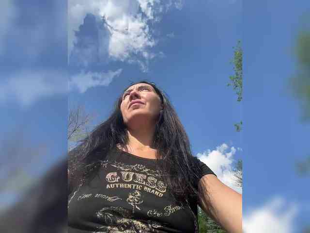 Karolina_Milf webcam