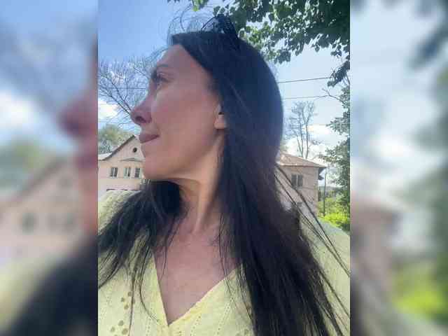 Karolina_Milf webcam