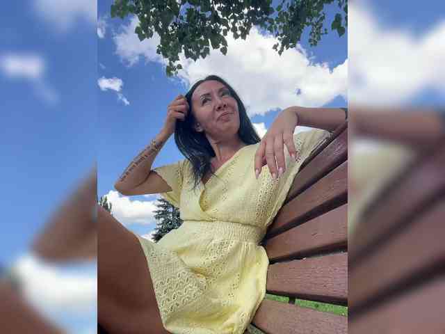 KarolinaMilf Sex Cam Show