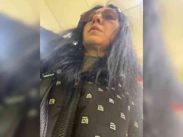 Karolina_Milf webcam