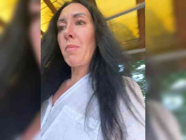 Karolina_Milf webcam