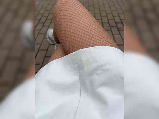 Karolina_Milf webcam