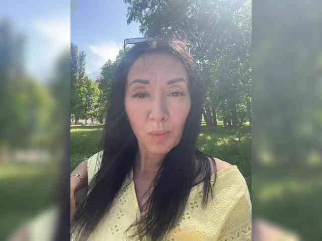 Karolina_Milf webcam