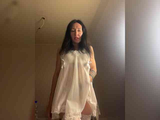 Karolina_Milf webcam