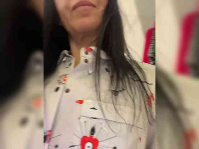 Karolina_Milf webcam