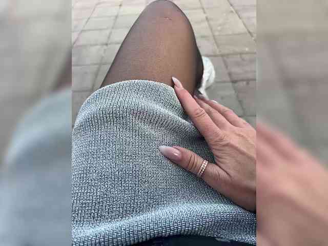 Karolina_Milf webcam