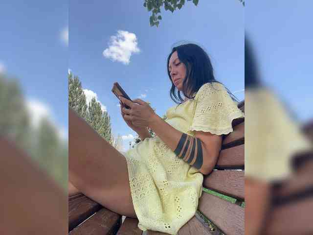 KarolinaMilf Sex Cam Show