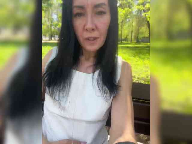 Karolina_Milf webcam