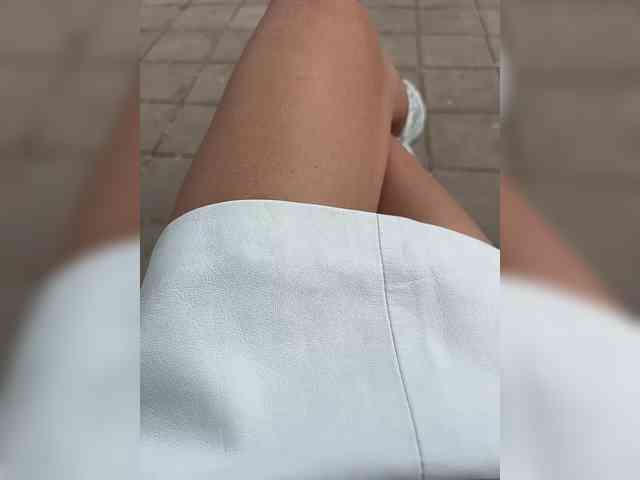 Karolina_Milf webcam