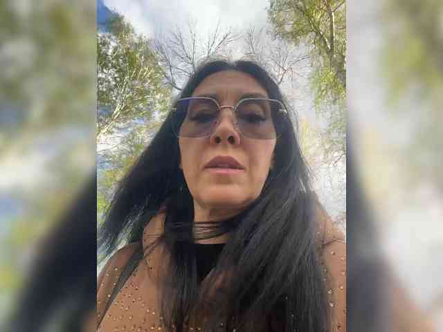 Karolina_Milf webcam
