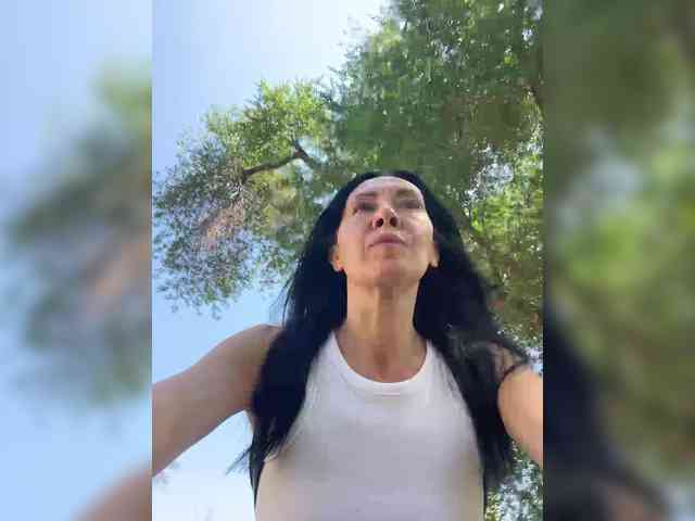 KarolinaMilf Sex Cam Show