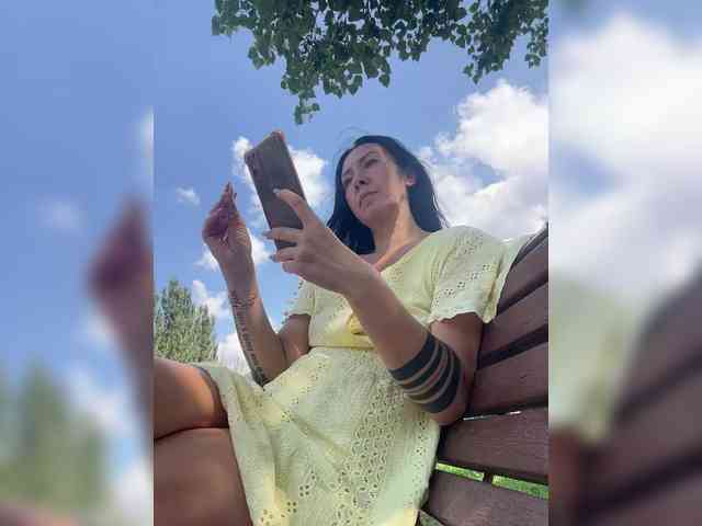 KarolinaMilf Sex Cam Show