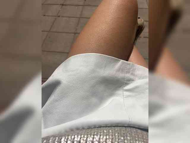 Karolina_Milf webcam