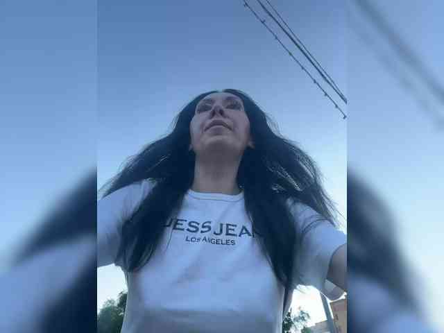 Karolina_Milf webcam