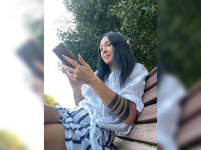 KarolinaMilf Sex Cam Show