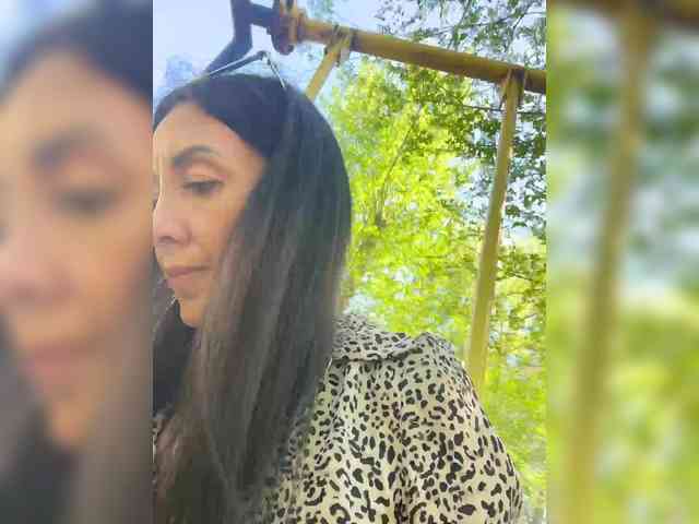 Karolina_Milf webcam