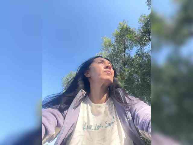 Truliuliusha's cam show statistics and live stream