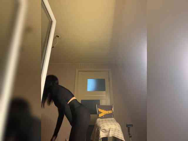 Karolina_Milf webcam