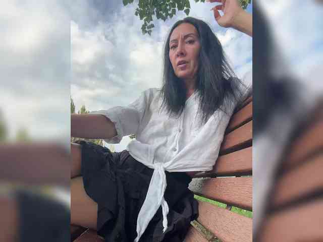 KarolinaMilf Sex Cam Show