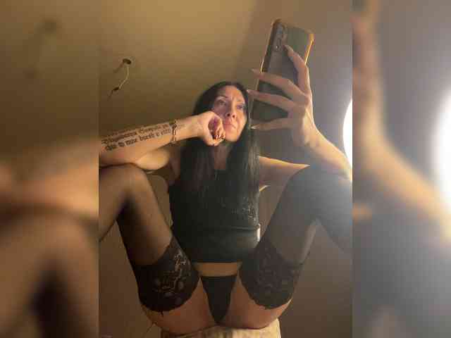 KarolinaMilf Sex Cam Show