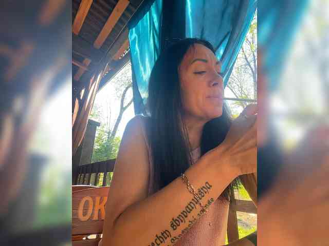 Karolina_Milf webcam