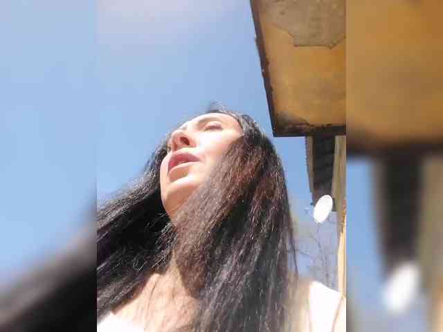 Karolina_Milf webcam
