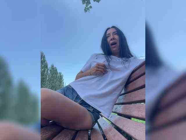 KarolinaMilf Sex Cam Show