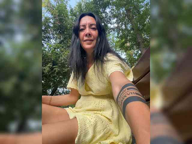 KarolinaMilf Sex Cam Show