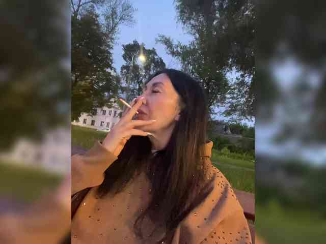Karolina_Milf webcam