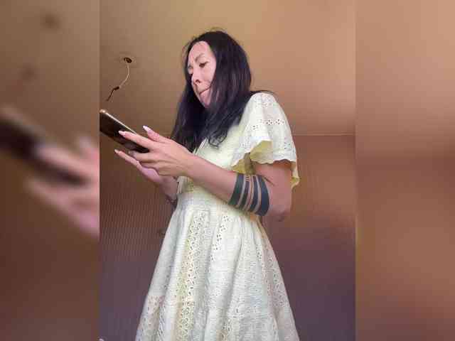 Karolina_Milf webcam