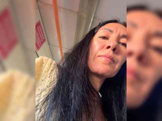 Karolina_Milf webcam
