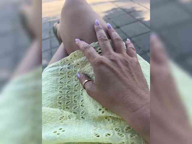 Karolina_Milf webcam