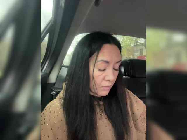 Karolina_Milf webcam