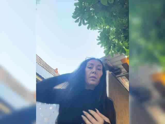 Karolina_Milf webcam