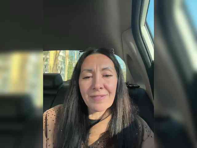 Karolina_Milf webcam
