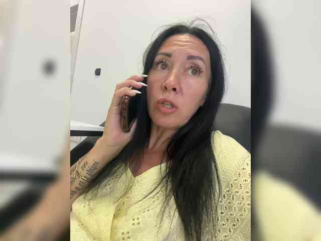 KarolinaMilf Sex Cam Show
